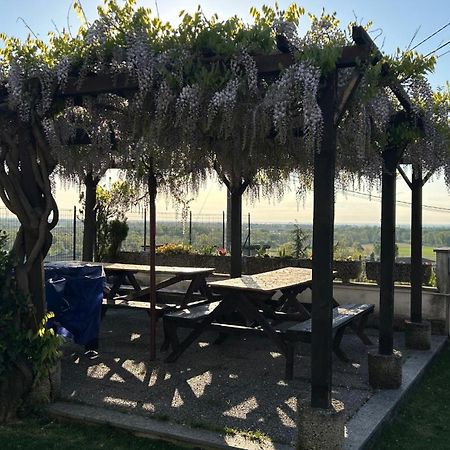 La Casa Di Pietro Hotel Cerrione Bagian luar foto
