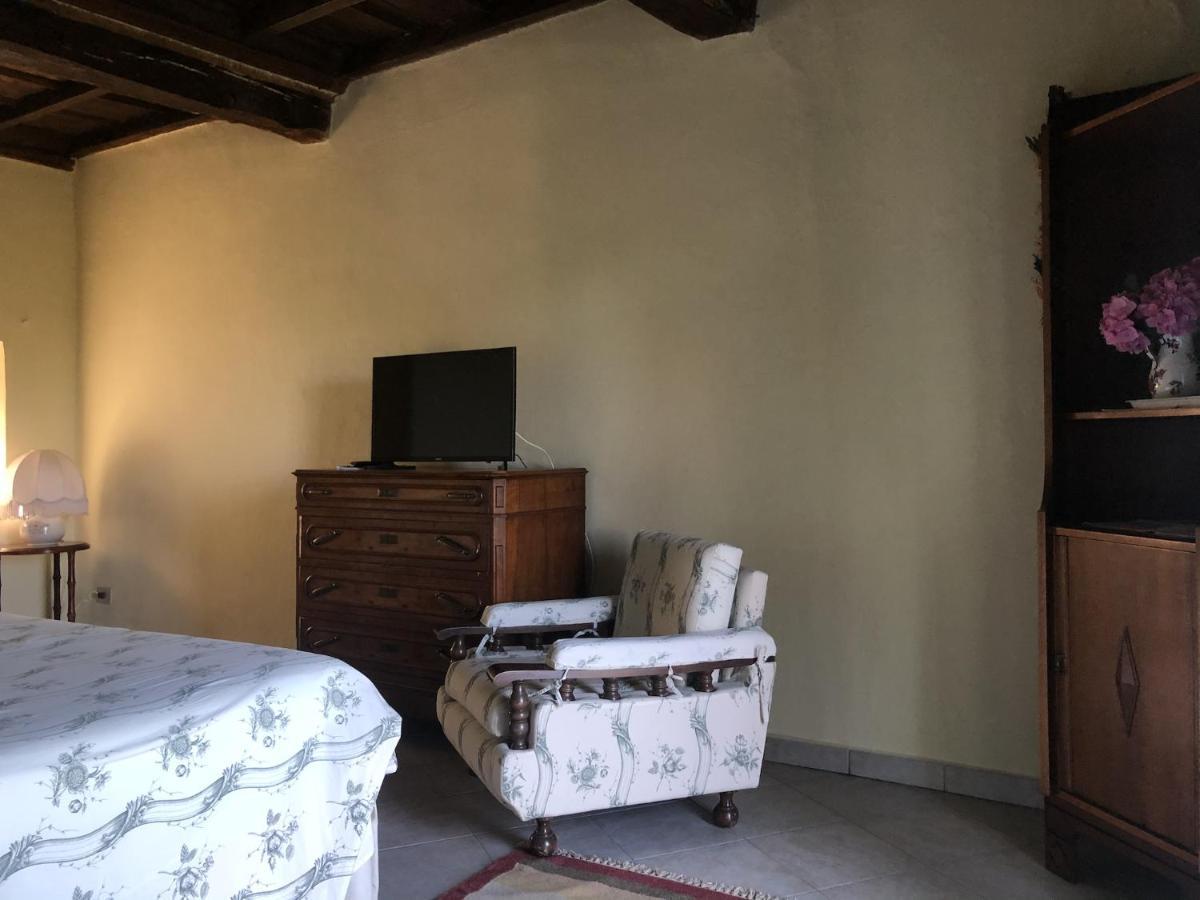 La Casa Di Pietro Hotel Cerrione Bagian luar foto