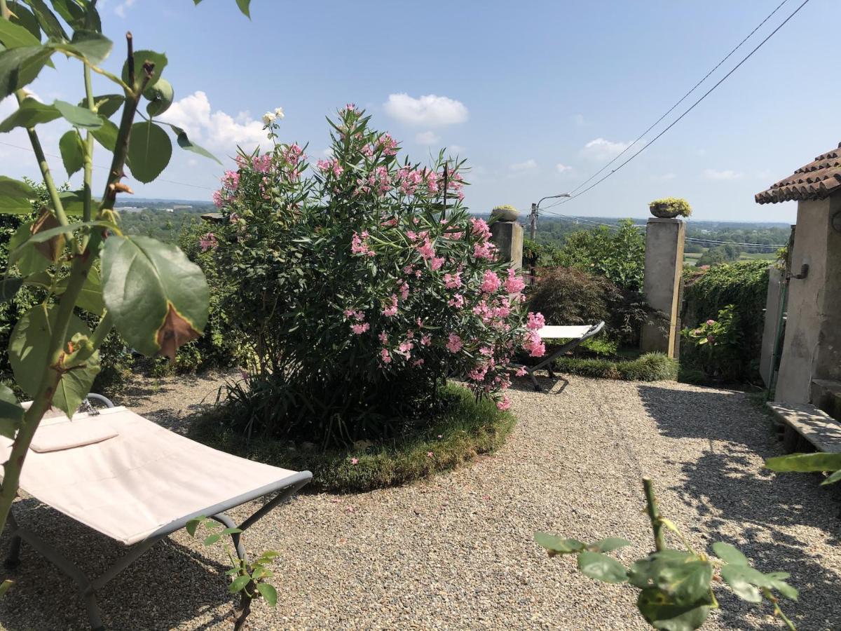 La Casa Di Pietro Hotel Cerrione Bagian luar foto