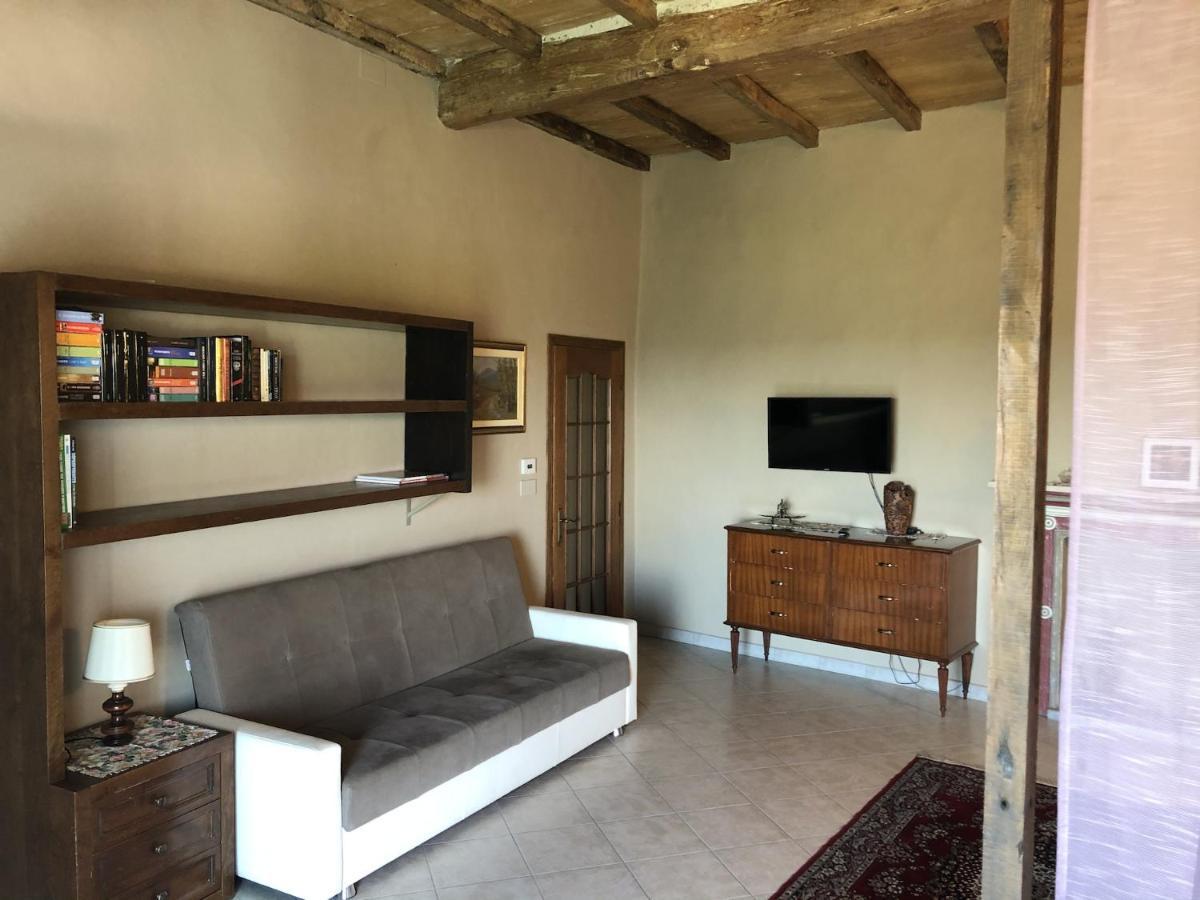 La Casa Di Pietro Hotel Cerrione Bagian luar foto