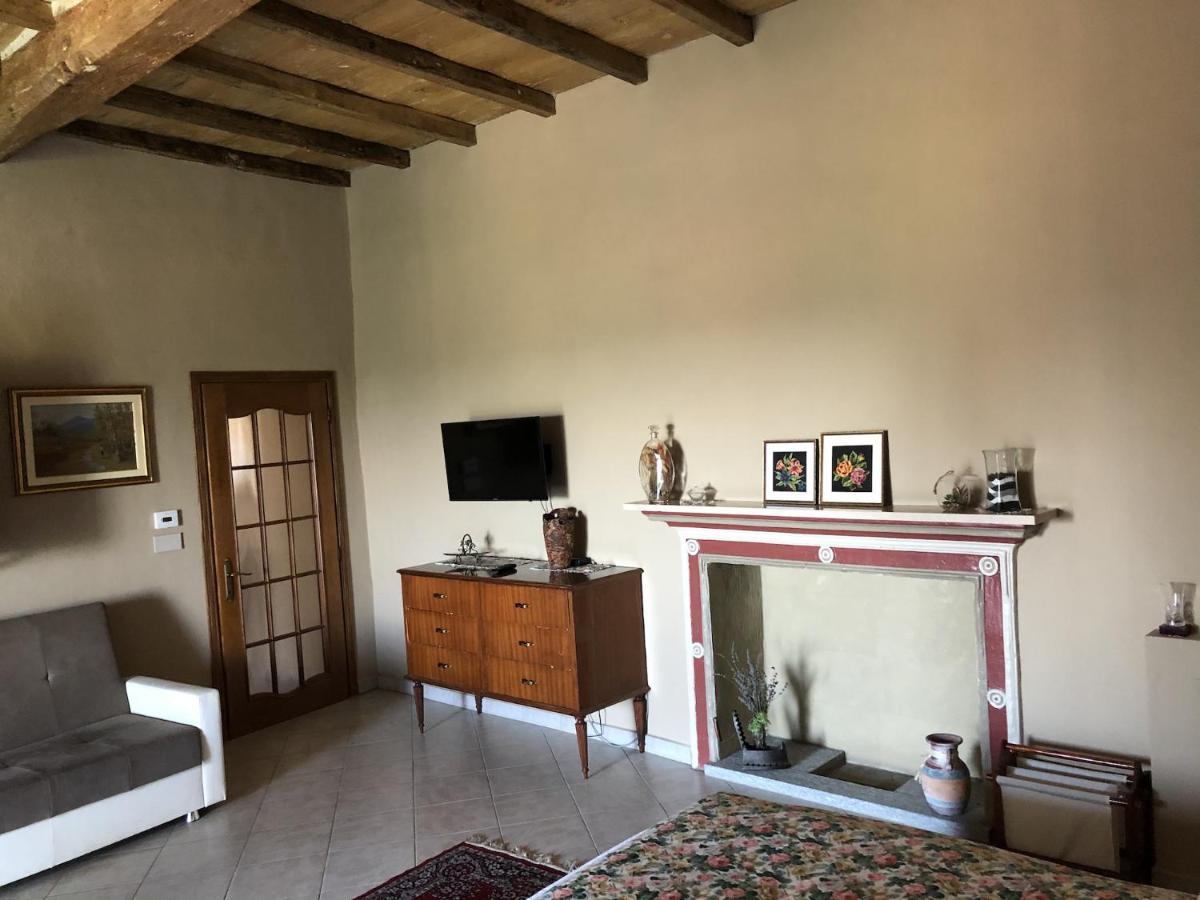 La Casa Di Pietro Hotel Cerrione Bagian luar foto