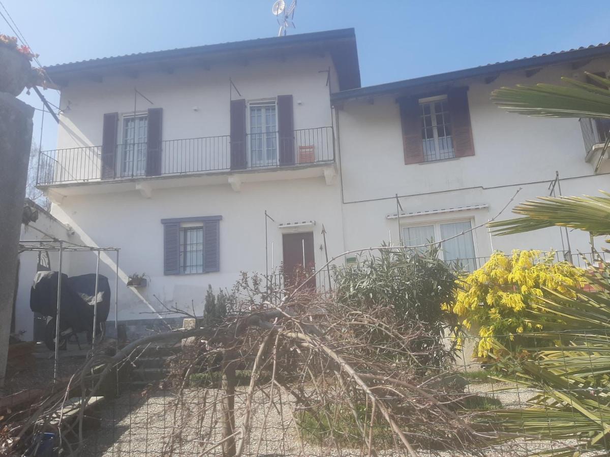 La Casa Di Pietro Hotel Cerrione Bagian luar foto