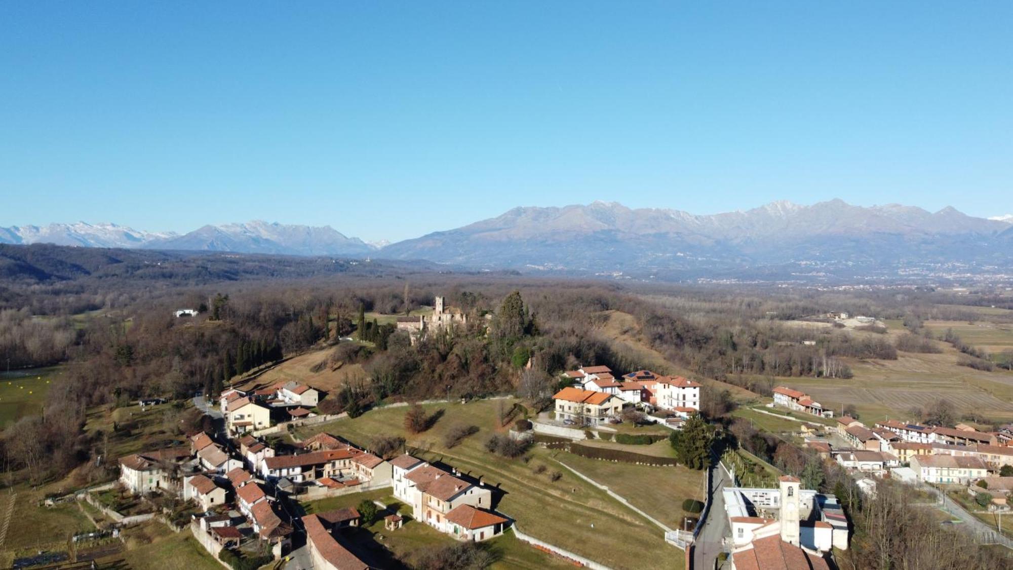 La Casa Di Pietro Hotel Cerrione Bagian luar foto